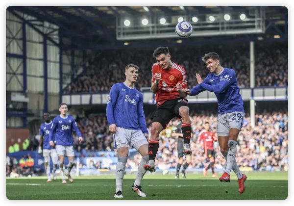 貝托連續(xù)4輪破門B費建功 曼聯(lián)連追兩球2-2埃弗頓