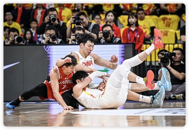 42分大勝！亞預(yù)賽中國(guó)男籃復(fù)仇日本 趙睿16+8+5